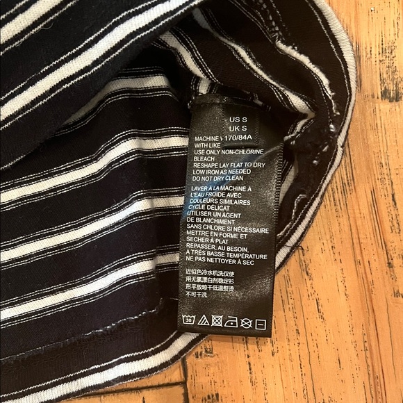 BDG Monochrome Striped Tee - Picture 3 of 3